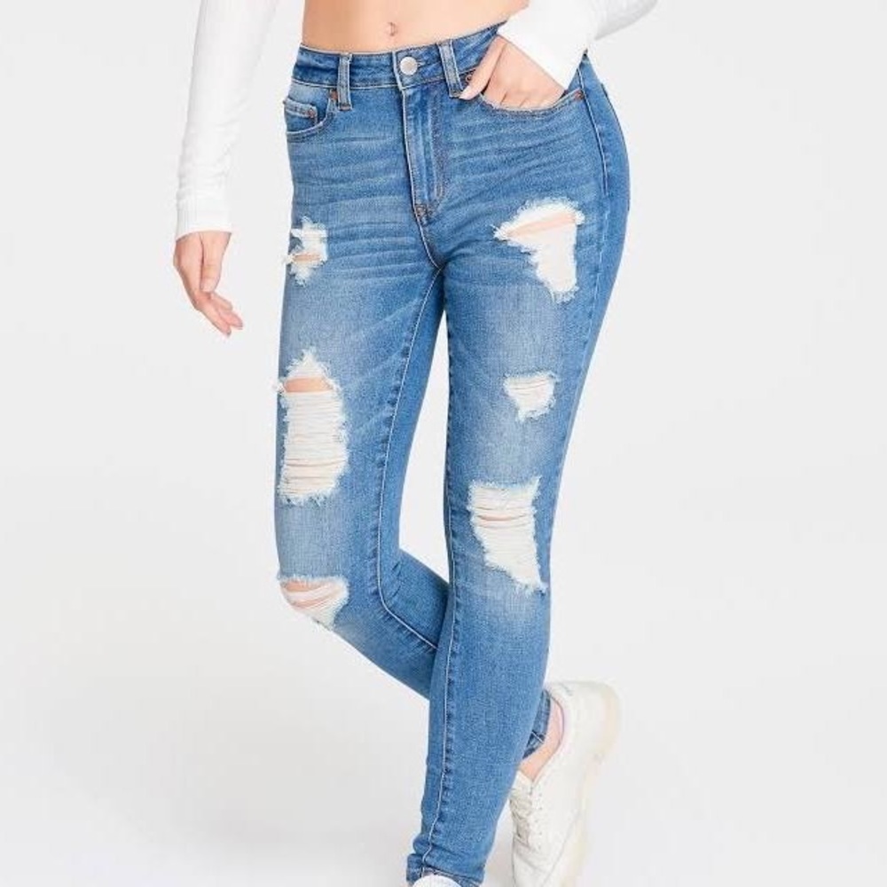 Distressed jeggings